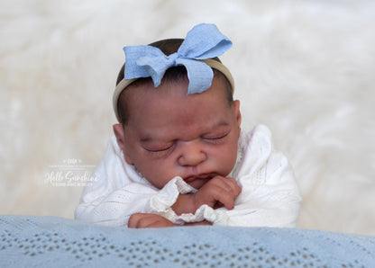 Cara (1/4 Limb Cuddle)