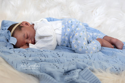 Cara (1/4 Limb Cuddle)